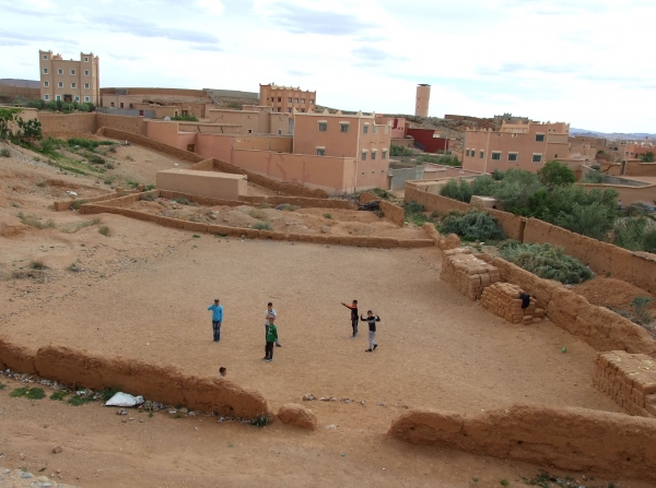 Zdjęcie z Maroka - dzieci witają