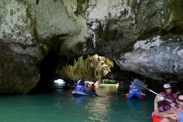Zdjęcie z Tajlandii - Jaskinia wplywamy do mniejszej laguny