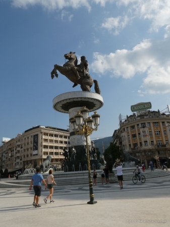 Zdjęcie z Macedonii - Plac Macedonia w Skopje z pomnikiem Aleksandra