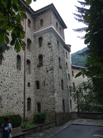 Zdjęcie z Bułgarii - pod murami klasztoru
