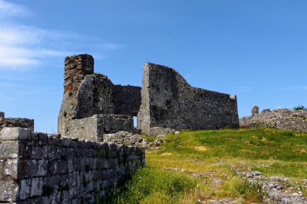 Zdjęcie z Albanii - ruiny Twierdzy Rozafa