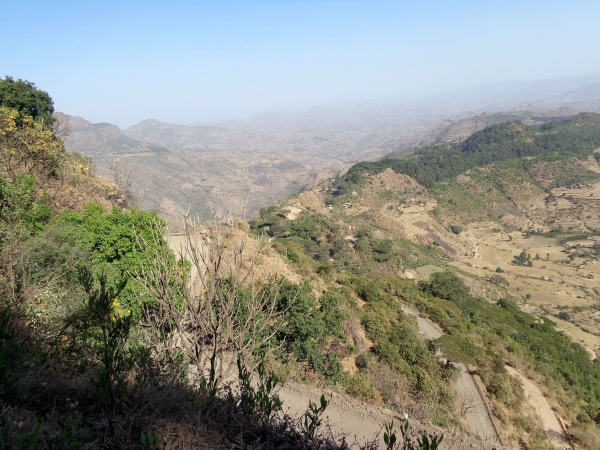 Zdjęcie z Etiopii - zakosy drogi