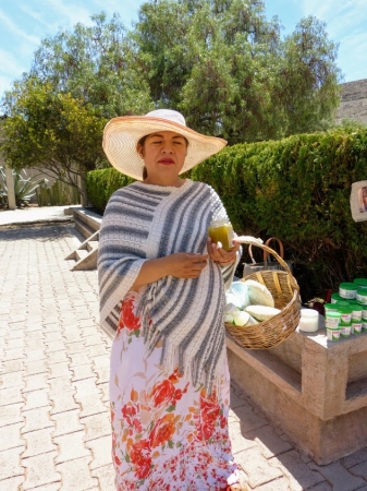 Zdjęcie z Meksyku - ta pani sprzedawała agawowe specyfiki kosmetyczno-spożywcze