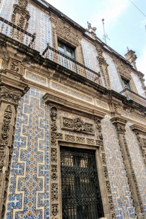 Zdjęcie z Meksyku - wspaniała i znana tu kamienica Casa de los Azulejos