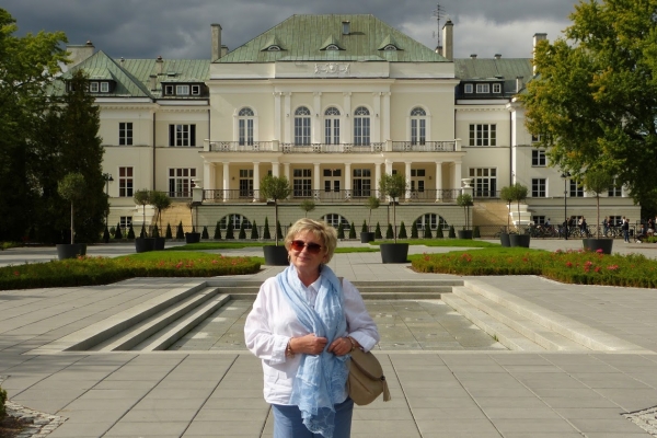 Zdjęcie z Polski - żegnamy urocze Pałaco-Liceum i ten piękny Park 