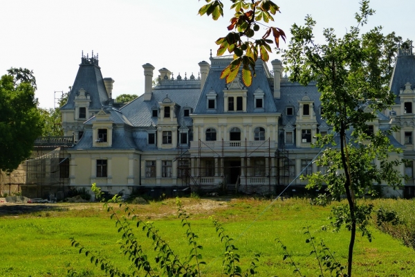 Zdjęcie z Polski - pałac Sobańskich w Guzowie