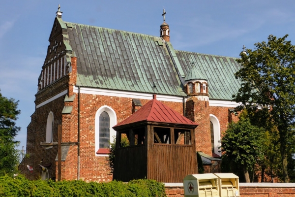 Zdjęcie z Polski - zabytkowy 500-letni kościół w stylu gotycko-renesansowym
