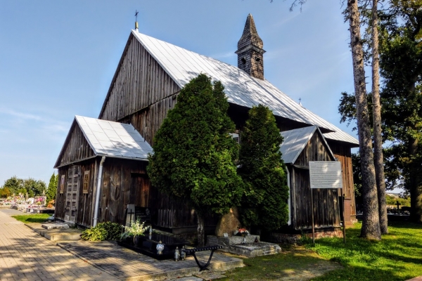 Zdjęcie z Polski - kolejny zabytek we wsi Sobota to malutki ale uroczy kościółek cmentarny 