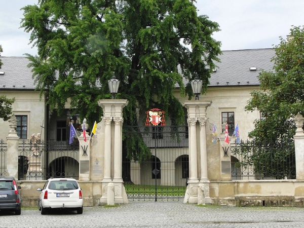 Zdjęcie z Czech - Tuż obok katedry -Muzeum Archidiecezjalne.