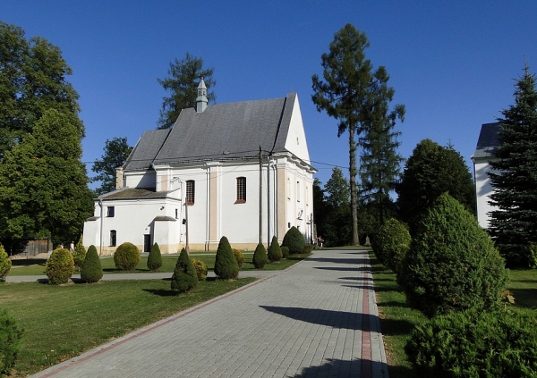 Zdjęcie z Polski - Kolejna perełka na trasie - Sanktuarium Matki Bożej Bieszczadzkiej w Ustrzykach Dolnych.