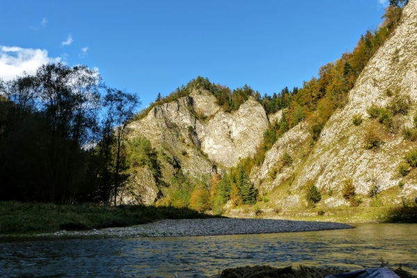 Zdjęcie z Polski - Skała Wylizana - to charakterystyczna skalna ściana znajdująca się nad Dunajcem
