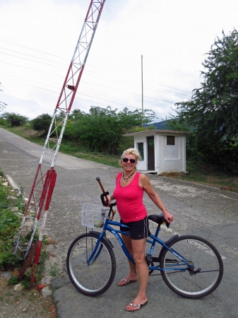 Zdjęcie z Kuby - Wioska Baconao, niedaleko hotelu Carisol los Corales