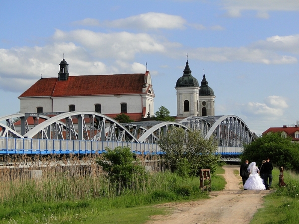 Zdjęcie z Polski - Miejsce to lubią też młode pary – przychodzą tu na sesje ślubne.