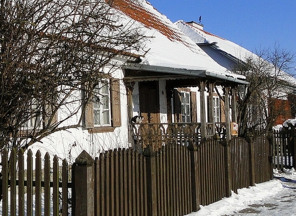 Zdjęcie z Polski - Ten sam dom zimą przed siedmioma laty.