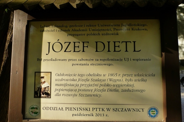 Zdjęcie z Polski - tablica upamiętniająca patrona tego Placu 