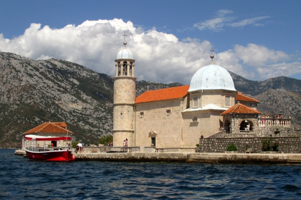Zdjęcie z Czarnogóry - Wyspa Matki Bożej na Zatoce Kotorskej