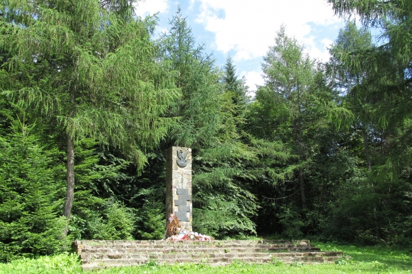 Zdjęcie z Polski - pomnik pograniczników zamordowanych przez UPA na Jasielu