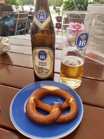 Zdjęcie z Niemiec - bawarskie piwo z preclem- obowiązkowo! 