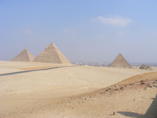Zdjęcie z Egiptu - piramidy w Gizie
