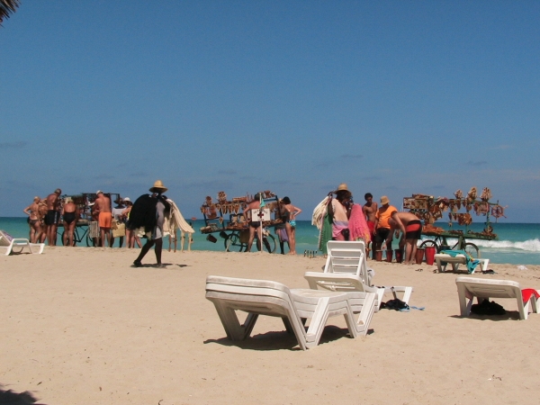 Zdjęcie z Kuby - plażowe stragany