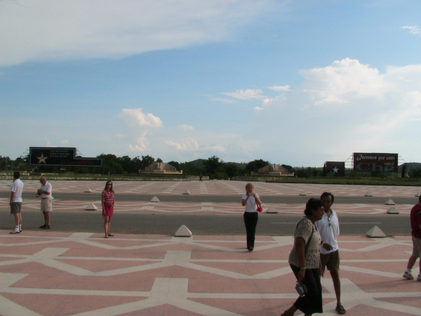 Zdjęcie z Kuby - Plac przed Mauzoleum Che
