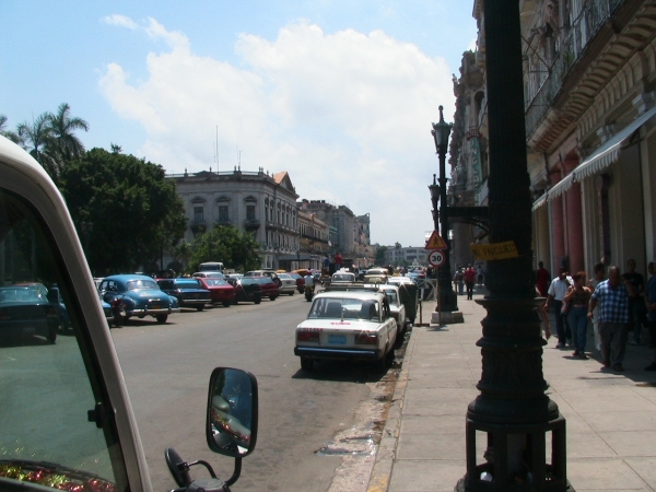 Zdjęcie z Kuby - ulice La Habany
