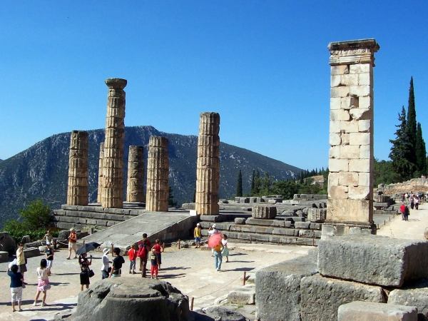 Zdjęcie z Grecji - Świątynia Apollina w Delf