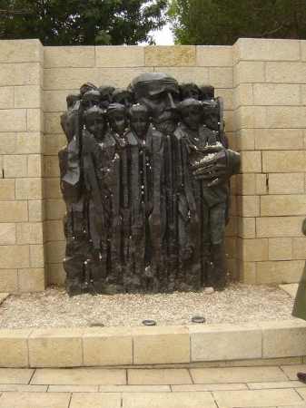 Zdjęcie z Izraelu - Pomnik Korczaka