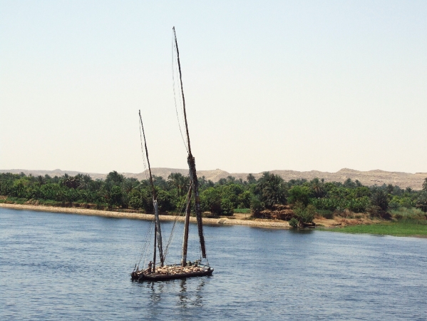 Zdjęcie z Egiptu - Charakterystyczna łódź
