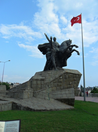 Zdjęcie z Turcji - Pomnik Ataturka