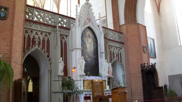 Zdjęcie z Polski - Katedra w srodku