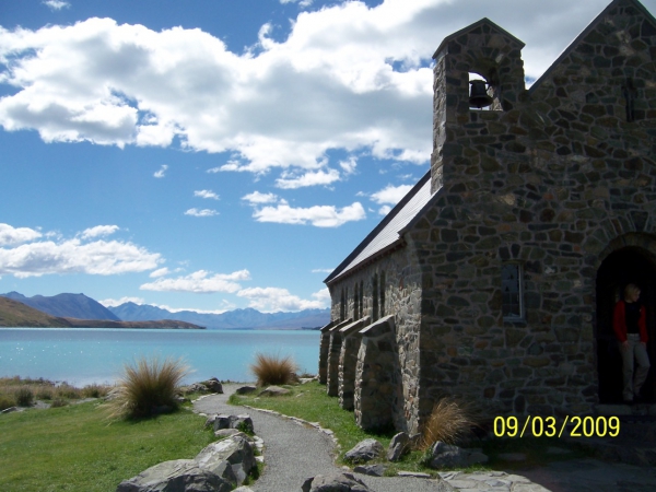 Zdjęcie z Nowej Zelandii - Kosciolek i jezioro...