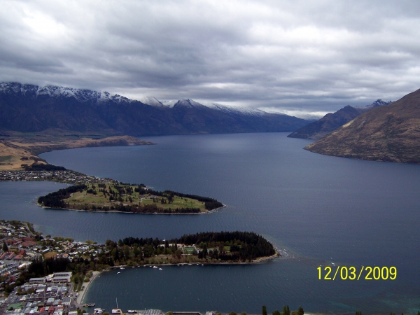 Zdjęcie z Nowej Zelandii - Widok na Miasto i jezioro