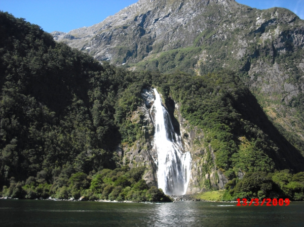 Zdjęcie z Nowej Zelandii - Jeden z wodospadow