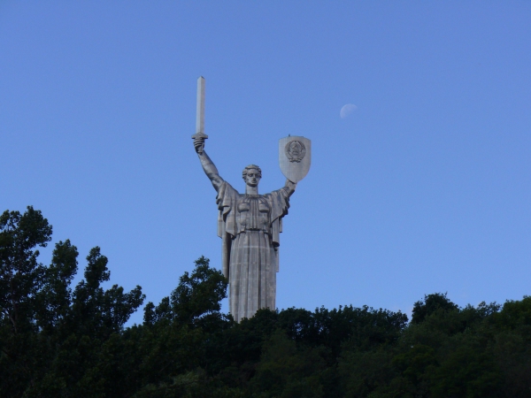 Zdjęcie z Ukrainy - pomnik Matki Ojczyzny
