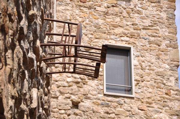 Zdjęcie z Hiszpanii - krzesła zamontowane 