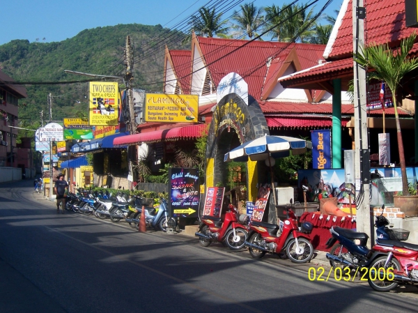 Zdjęcie z Tajlandii - Typowa uliczka Kata Beach