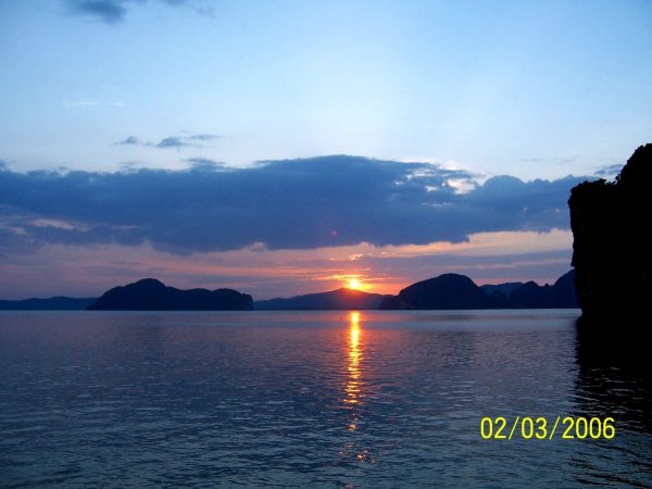 Zdjęcie z Tajlandii - Zachód slońca pośród...