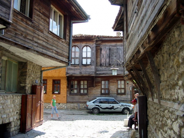 Zdjęcie z Bułgarii - Nesebyr - stare domy.