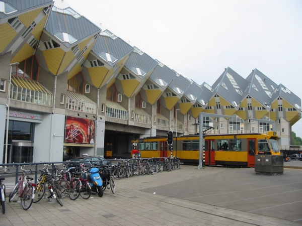 Zdjęcie z Holandii - Kijkkubus - Rotterdam.
