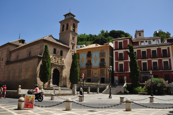 Zdjęcie z Hiszpanii - zabytkowy kościółek