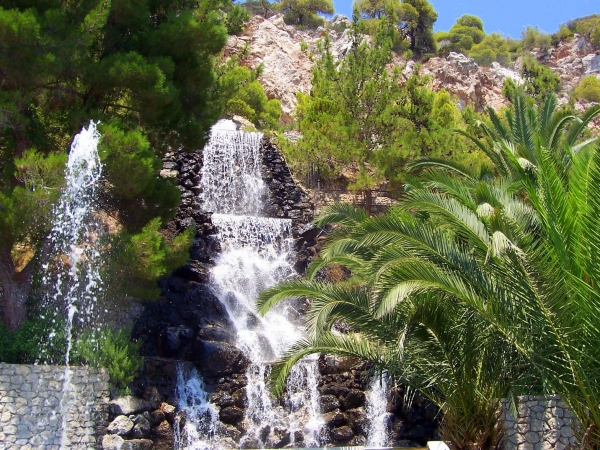 Zdjęcie z Grecji - wodospad w Lutraki