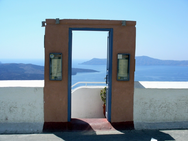 Zdjęcie z Grecji - wejście do restauracji