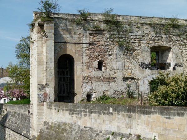 Zdjęcie z Francji - Stare mury.