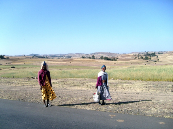 Zdjęcie z Etiopii - Ludzie w drodze
