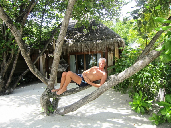Zdjęcie z Malediw - bawie sie w Tarzana