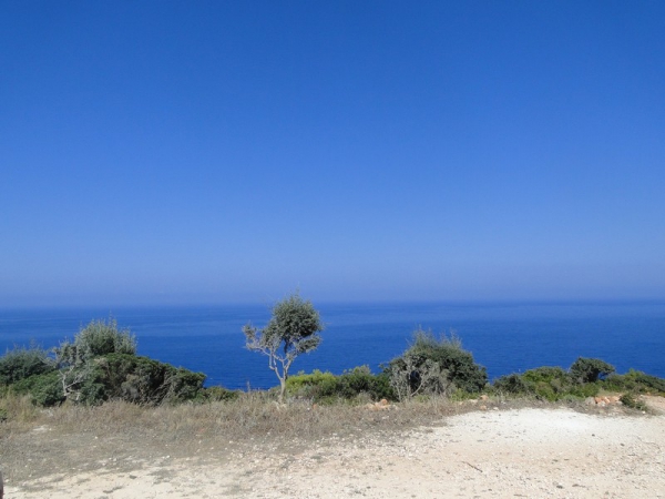 Zdjęcie z Grecji - Błękit Morza Jońskiego.
