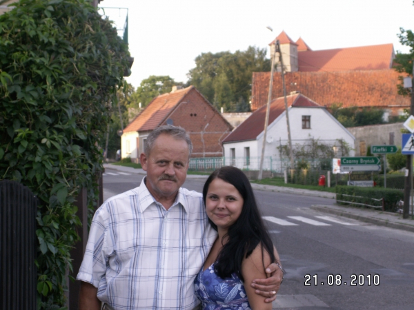 Zdjęcie z Polski - Z tatą - w tle Kościół