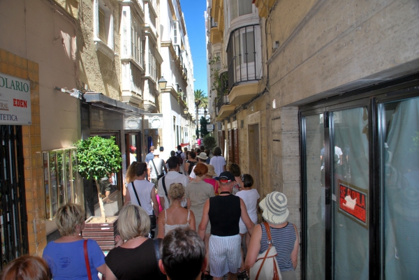 Zdjęcie z Hiszpanii - Waskie uliczki Kadyksu