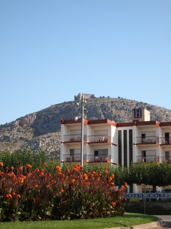 Zdjęcie z Hiszpanii - zamek Montgri na szczycie